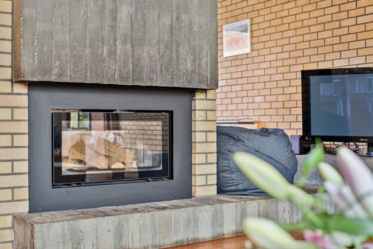 Eighties Modernist Design House With Garden Near The Beach Остенде Экстерьер фото